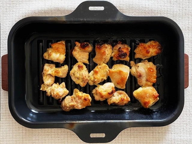 ラ・クックグラン グリルチキン調理